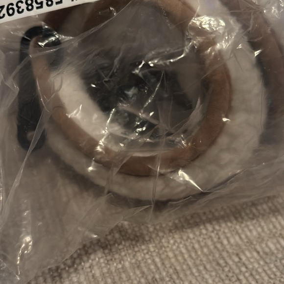 NWT!! Lands End Cozy Sherpa Gaiter and Ear Muff Set, Antique Alabaster White - Picture 10 of 12